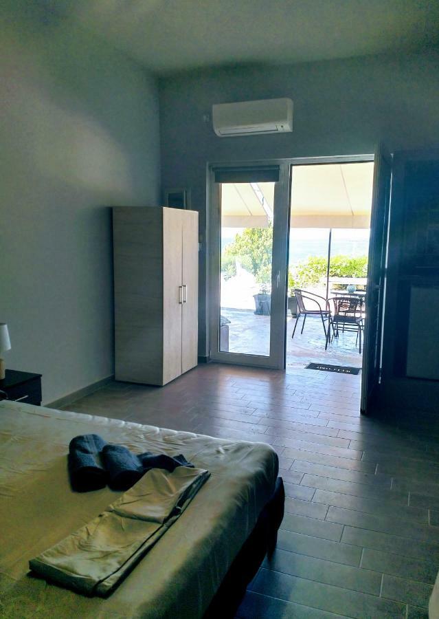 New Seafront Studio Guest House Anavyssos Exterior photo